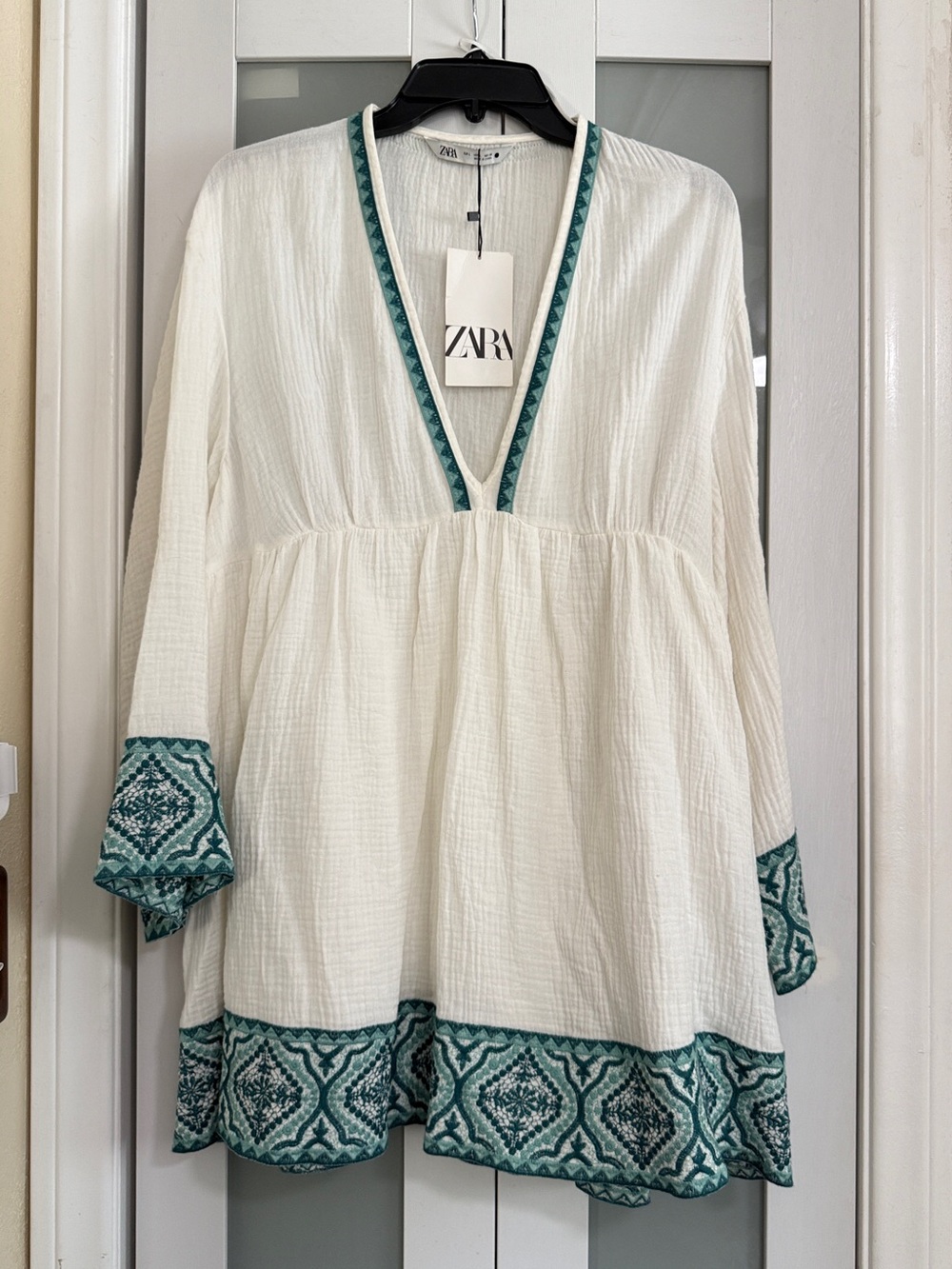 Zara NWT White Teal Embroidered Boho Hippie 70s Mini Dress L